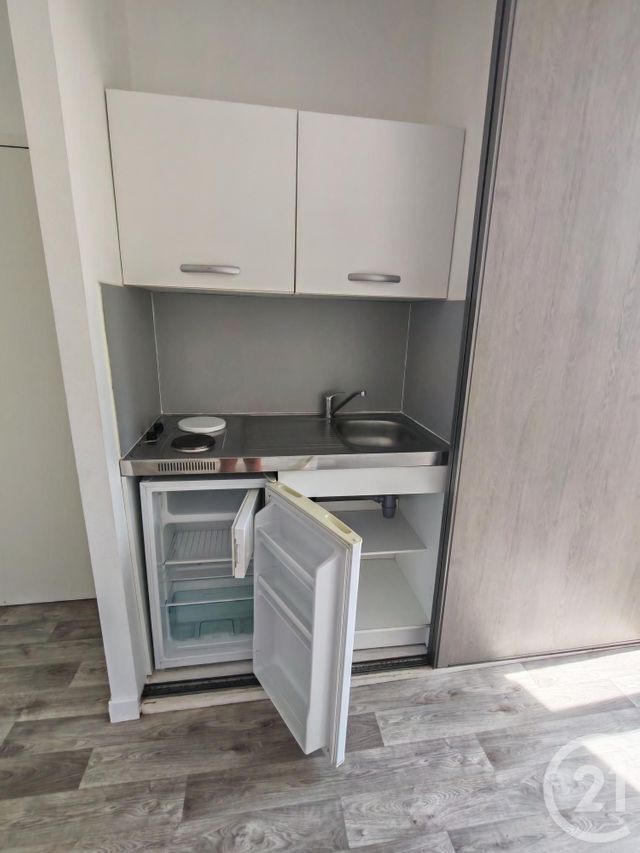 Appartement Studio &agrave; louer - 1 pi&egrave;ce - 19,51 m2 - Fecamp - 76 - HAUTE-NORMANDIE