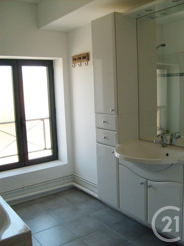 Appartement &agrave; louer - 4 pi&egrave;ces - 102,48 m2 - Fecamp - 76 - HAUTE-NORMANDIE