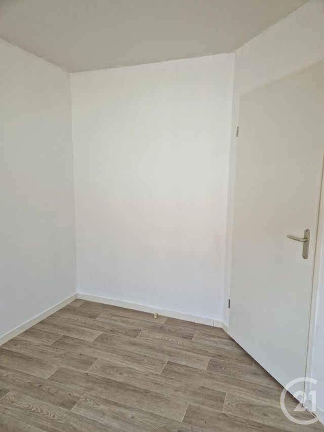 Appartement &agrave; louer - 2 pi&egrave;ces - 55,24 m2 - Fecamp - 76 - HAUTE-NORMANDIE
