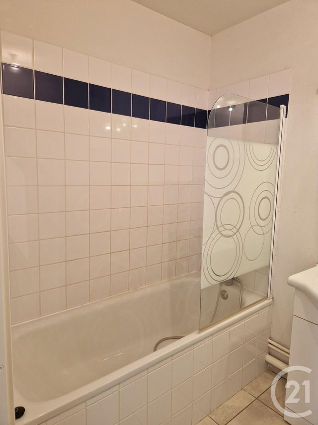 Appartement &agrave; louer - 2 pi&egrave;ces - 55,24 m2 - Fecamp - 76 - HAUTE-NORMANDIE