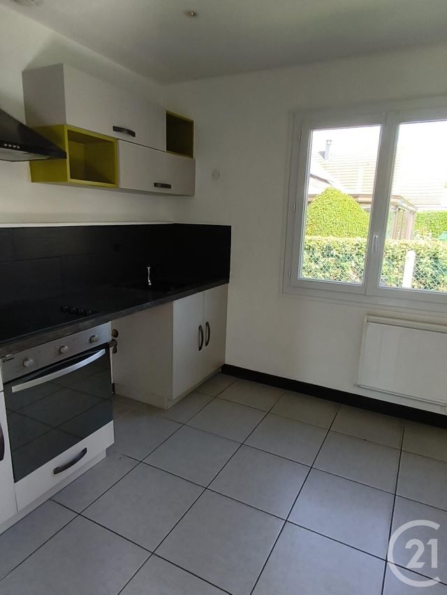 Maison &agrave; louer - 3 pi&egrave;ces - 85 m2 - St Pierre En Port - 76 - HAUTE-NORMANDIE