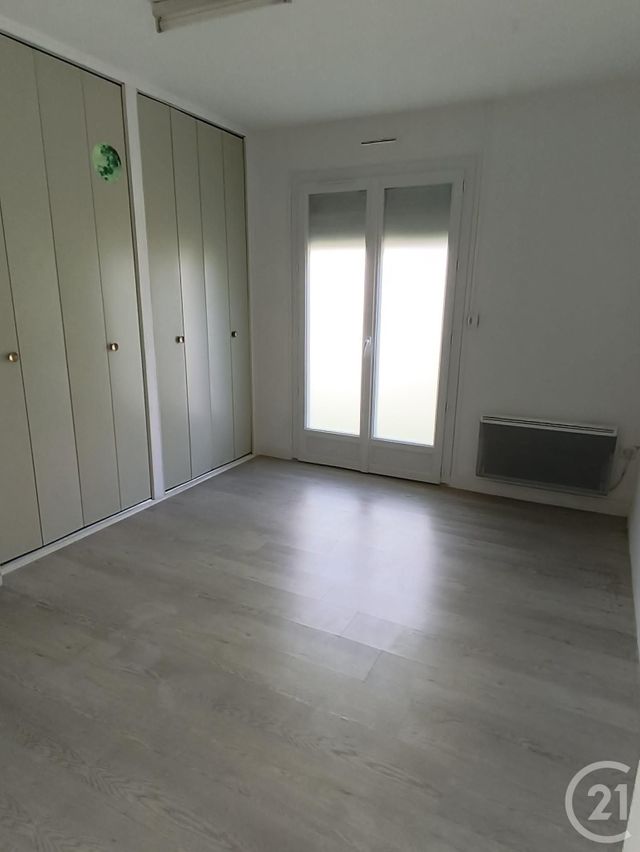 Maison &agrave; louer - 3 pi&egrave;ces - 85 m2 - St Pierre En Port - 76 - HAUTE-NORMANDIE