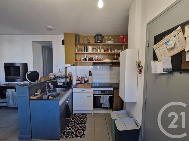 Appartement &agrave; louer - 3 pi&egrave;ces - 48,45 m2 - Fecamp - 76 - HAUTE-NORMANDIE