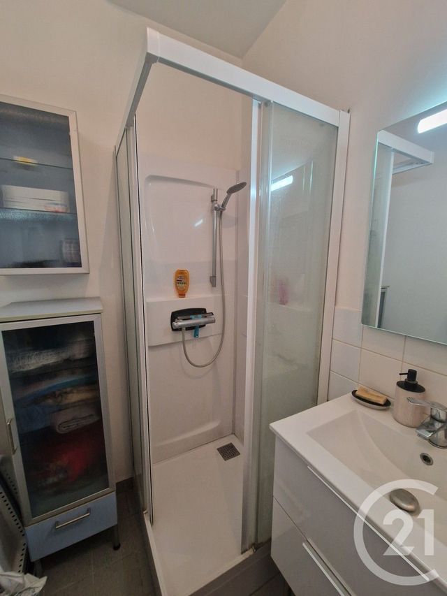 Appartement &agrave; louer - 3 pi&egrave;ces - 48,45 m2 - Fecamp - 76 - HAUTE-NORMANDIE